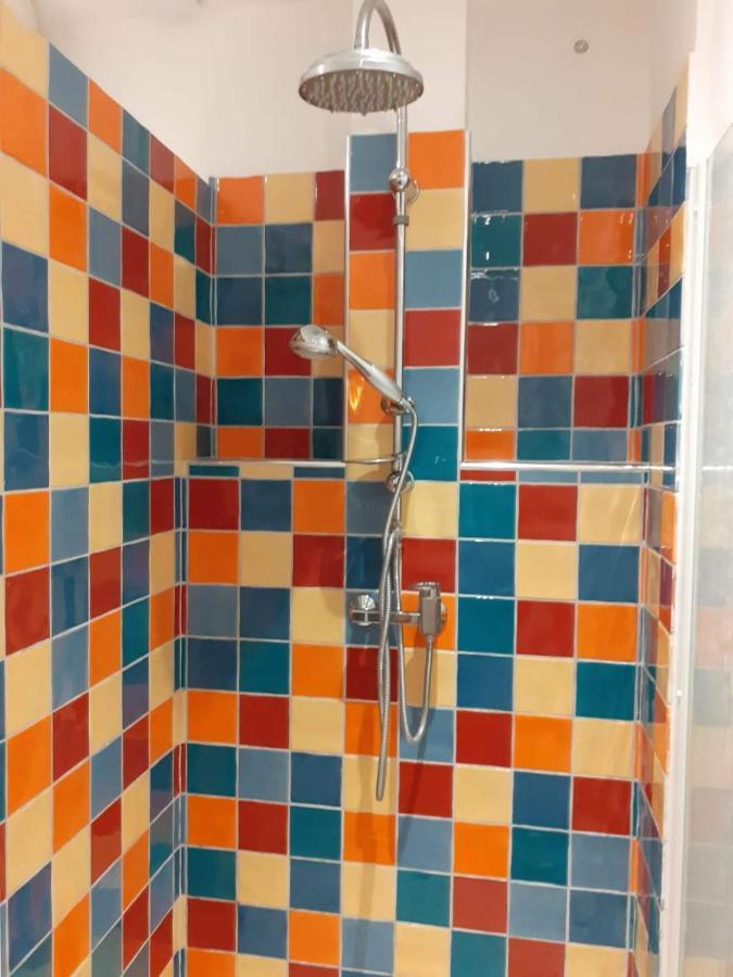 Les Chemins De La Cite Chambre Ou Appartement قرقشونه المظهر الخارجي الصورة