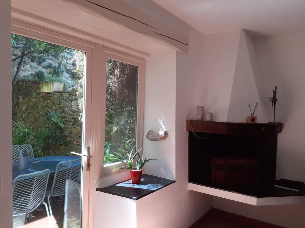 Les Chemins De La Cite Chambre Ou Appartement قرقشونه المظهر الخارجي الصورة