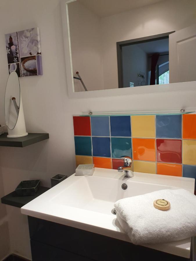 Les Chemins De La Cite Chambre Ou Appartement قرقشونه المظهر الخارجي الصورة