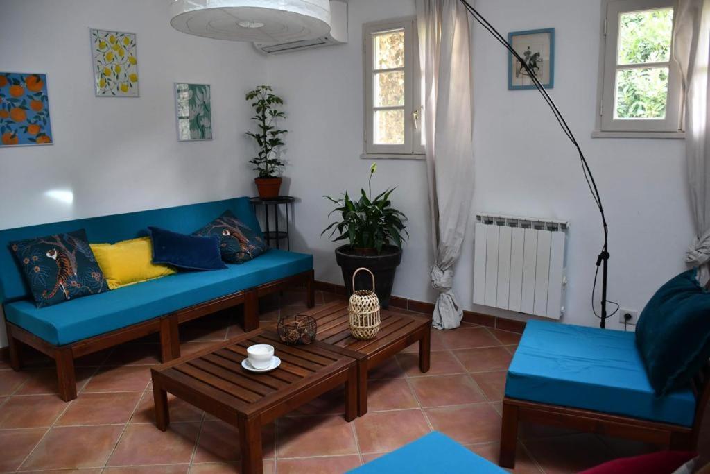 Les Chemins De La Cite Chambre Ou Appartement قرقشونه المظهر الخارجي الصورة