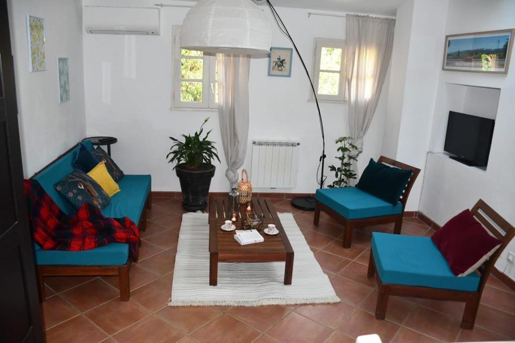 Les Chemins De La Cite Chambre Ou Appartement قرقشونه المظهر الخارجي الصورة
